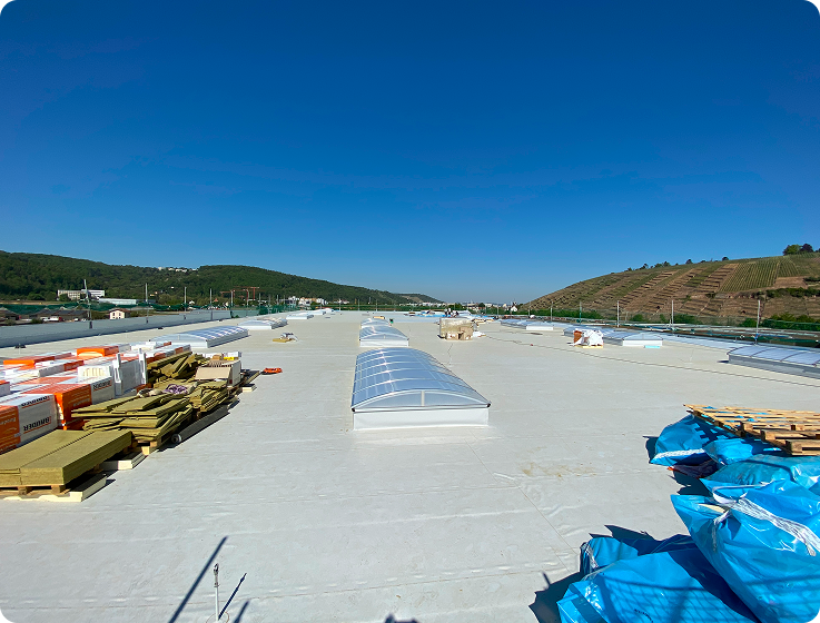 Hier finden Sie Beispiele für Flachdächer unserer Kunden vor und nach der Inspektion von IB-RIEF.